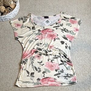 NWT Floral Print Women's Top